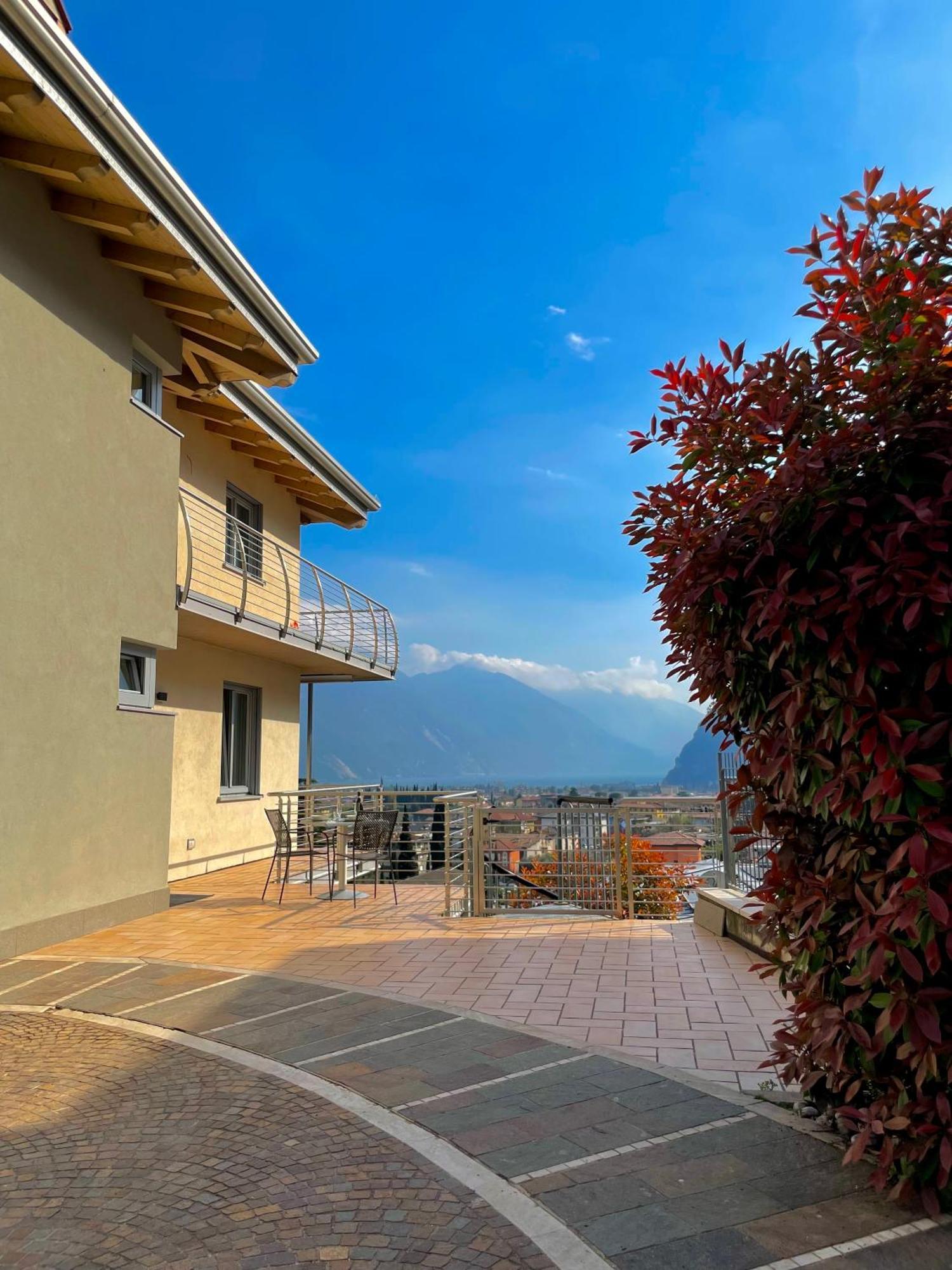 View & Chill Apartment Riva del Garda Exteriör bild